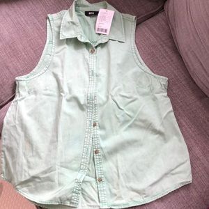 Ladies top size small